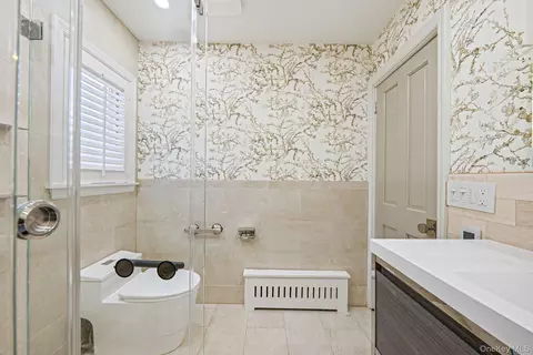 Bath - 32 Everett, Lynbrook, NY 11563 photo 3 of 3