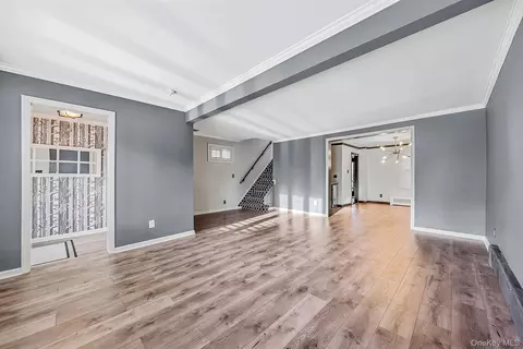 Living - 32 Everett, Lynbrook, NY 11563 photo 2 of 7