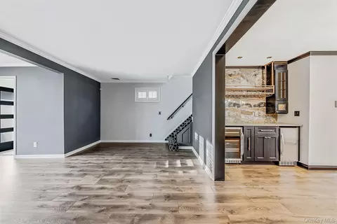 Living - 32 Everett, Lynbrook, NY 11563 photo 4 of 7