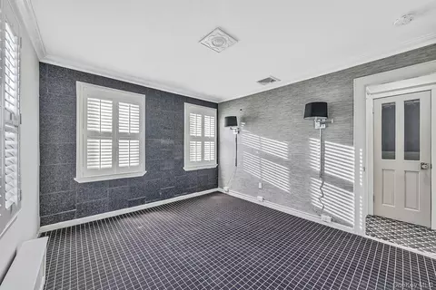 Bedroom - 32 Everett, Lynbrook, NY 11563 photo 4 of 8