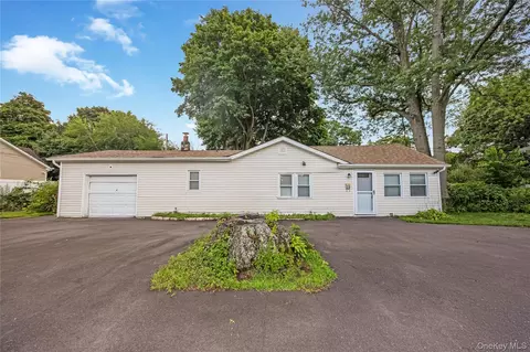 20 Buchanan Ave, Wyandanch, NY 11798