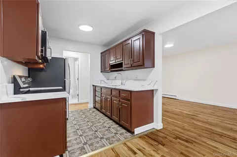 Kitchen - 2 Woods End Cir #L, Peekskill, NY 10566 photo 1 of 2