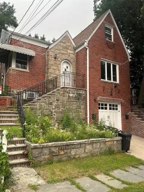 141 Sterling Ave, Yonkers, NY 10704