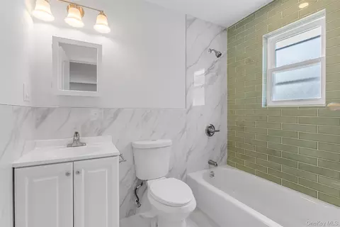 Bath - 3439 Grace Ave, New York, NY 10469 photo 1 of 5