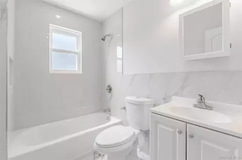 Bath - 3439 Grace Ave, New York, NY 10469 photo 2 of 5