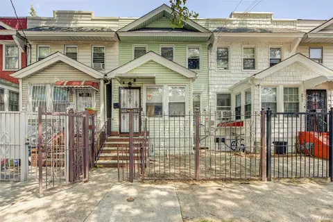 9009 80th St, New York, NY 11421