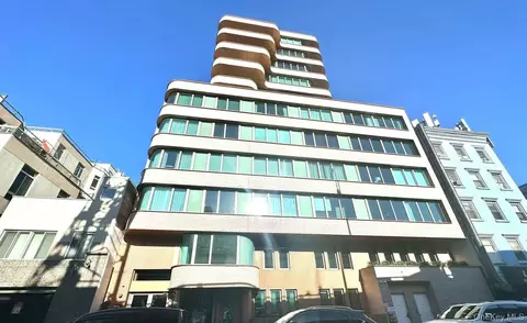 208 Delancey St #10E, New York, NY 10002