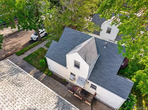 View/Area - 163-07 21st Ave, New York, NY 11357 photo 2 of 5