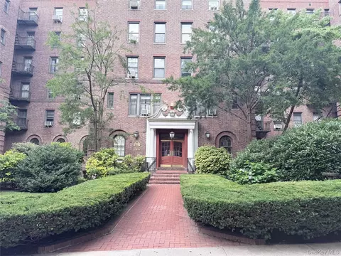 83-80 118 St #6C, New York, NY 11415
