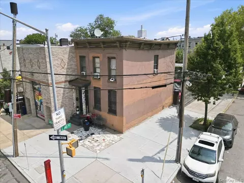 320 Jackson Ave, New York, NY 10454