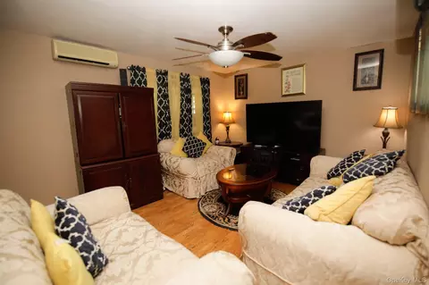 Living - 20 Riverview Ct, Ossining, NY 10562 photo 4 of 4