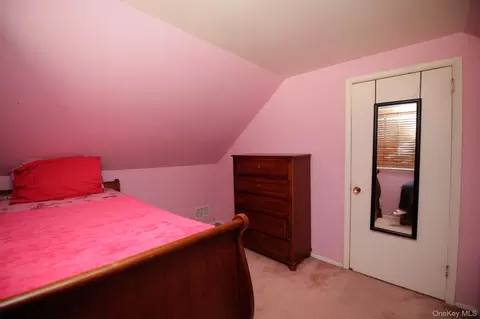 Bedroom - 20 Riverview Ct, Ossining, NY 10562 photo 3 of 4