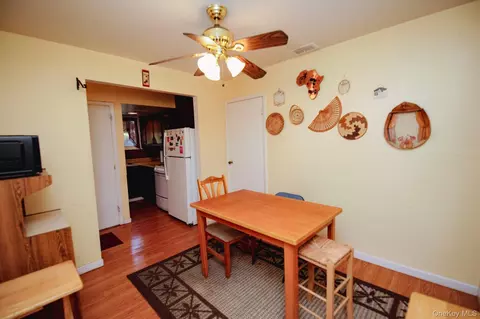 Dining - 20 Riverview Ct, Ossining, NY 10562 photo 3 of 5
