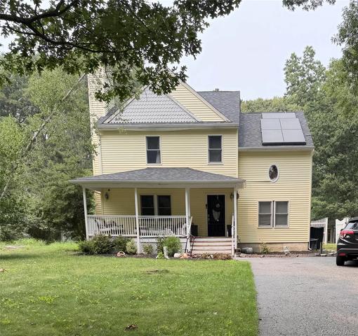 93 Gull Dip Rd, Ridge, NY 11961