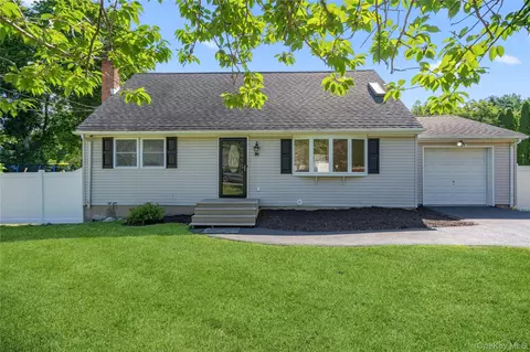 325 Harrison Ave, Miller Place, NY 11764