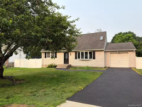325 Harrison Ave, Miller Place, NY 11764