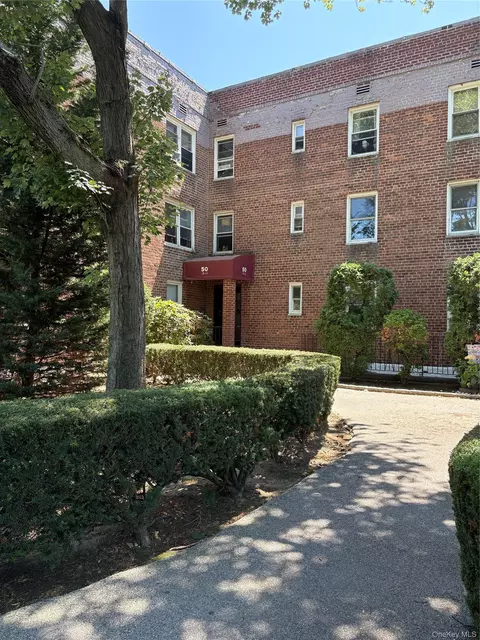 50 Davenport Ave #1C, New Rochelle, NY 10805