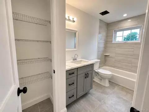 Bath - 7 Edgewater Dr, Mastic Beach, NY 11951 photo 3 of 4