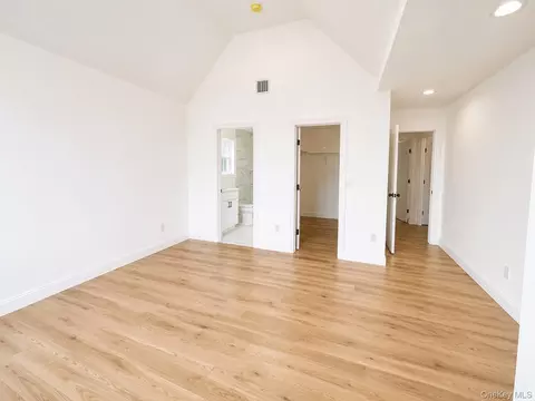 Bedroom - 7 Edgewater Dr, Mastic Beach, NY 11951 photo 3 of 5