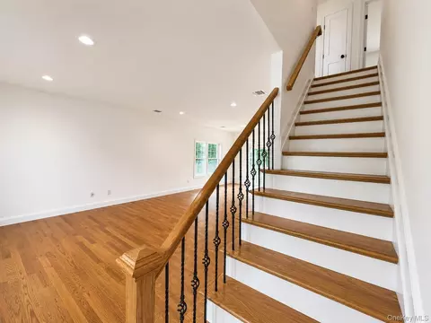 Living - 7 Edgewater Dr, Mastic Beach, NY 11951 photo 7 of 8