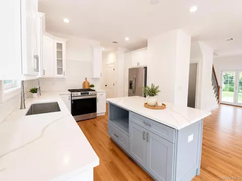 Kitchen - 7 Edgewater Dr, Mastic Beach, NY 11951 photo 1 of 4