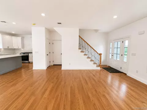 Living - 7 Edgewater Dr, Mastic Beach, NY 11951 photo 6 of 8