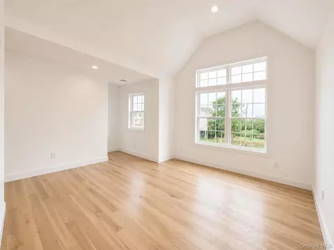 Bedroom - 7 Edgewater Dr, Mastic Beach, NY 11951 photo 2 of 5