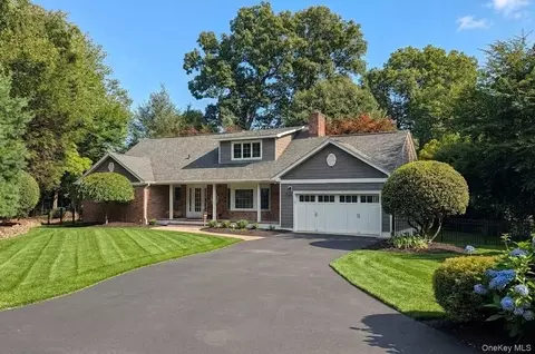 21 Hillside Dr, Clarkstown, NY 10956