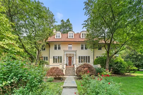 2 Dellwood Rd, Yonkers, NY 10708