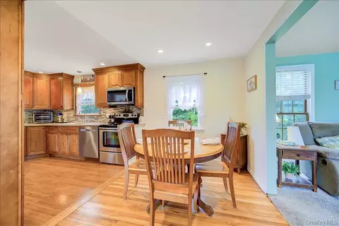 Dining - 17 Brian Rd, Wappingers Falls, NY 12590 photo 1 of 2