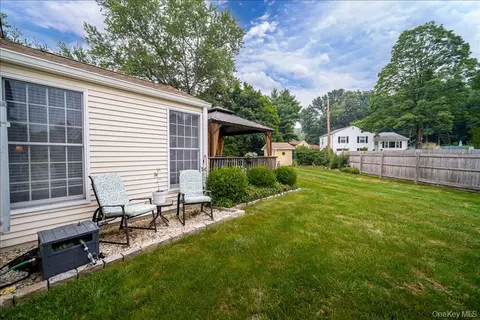 Exterior - 17 Brian Rd, Wappingers Falls, NY 12590 photo 8 of 8