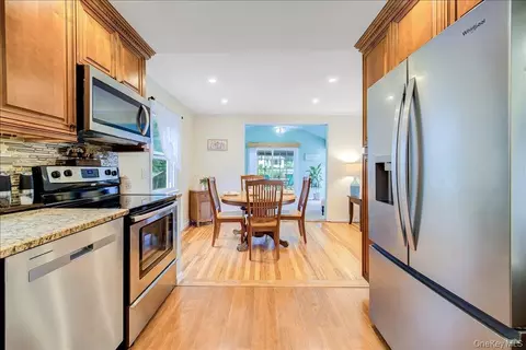 Kitchen - 17 Brian Rd, Wappingers Falls, NY 12590 photo 1 of 6