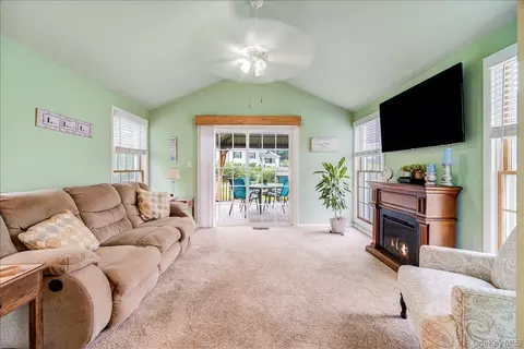 Living - 17 Brian Rd, Wappingers Falls, NY 12590 photo 4 of 4