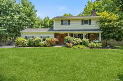 53 Quaker Path, Stony Brook, NY 11790