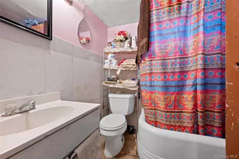 Bath - 31-29 100th St, New York, NY 11368 photo 3 of 3