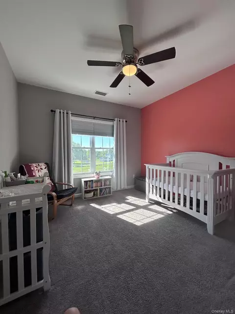 Bedroom - 82 River Glen Rd, Shawangunk, NY 12589 photo 4 of 5