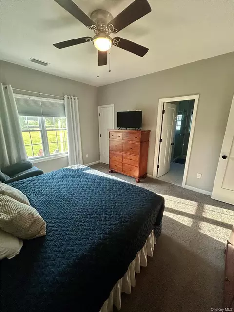 Bedroom - 82 River Glen Rd, Shawangunk, NY 12589 photo 2 of 5
