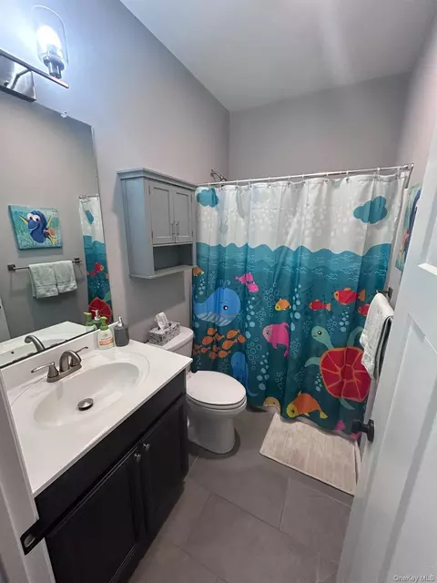 Bath - 82 River Glen Rd, Shawangunk, NY 12589 photo 3 of 4
