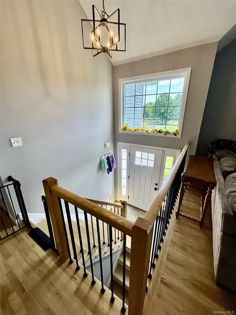 Entry Way - 82 River Glen Rd, Shawangunk, NY 12589 photo 1 of 2