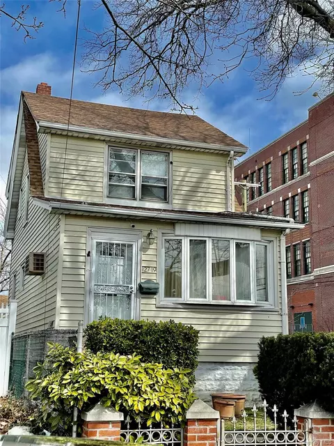 127-19 9th Ave, New York, NY 11356