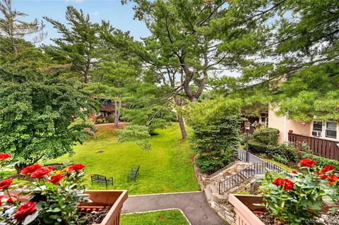 95 Wiltshire Rd #C 16, New Rochelle, NY 10583