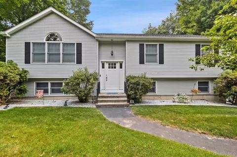 20 Barger St, Cortlandt, NY 10567