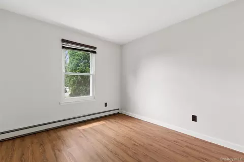Bedroom - 98 Constable Dr, Riverhead, NY 11901 photo 2 of 3