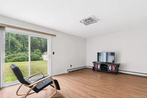 Living - 98 Constable Dr, Riverhead, NY 11901 photo 4 of 6