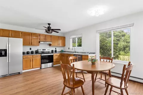 Kitchen - 98 Constable Dr, Riverhead, NY 11901 photo 3 of 3