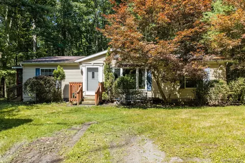 528 Van Tuyl Rd, Lumberland, NY 12719