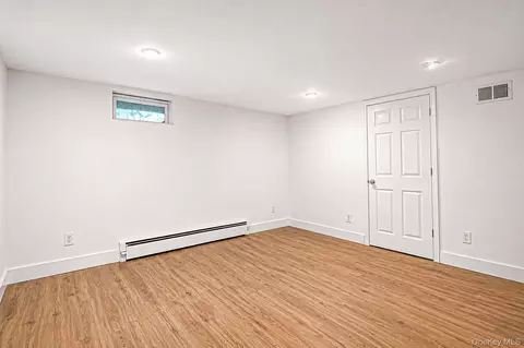 Bedroom - 194 Phyllis Dr, Patchogue, NY 11772 photo 8 of 8