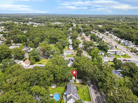 View/Area - 194 Phyllis Dr, Patchogue, NY 11772 photo 1 of 1