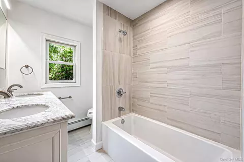 Bath - 194 Phyllis Dr, Patchogue, NY 11772 photo 1 of 3