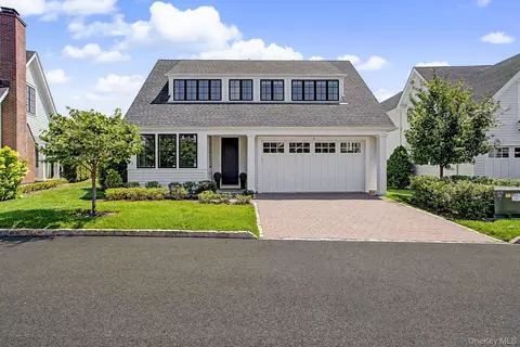 4 Primrose Ln, Rye Brook, NY 10573